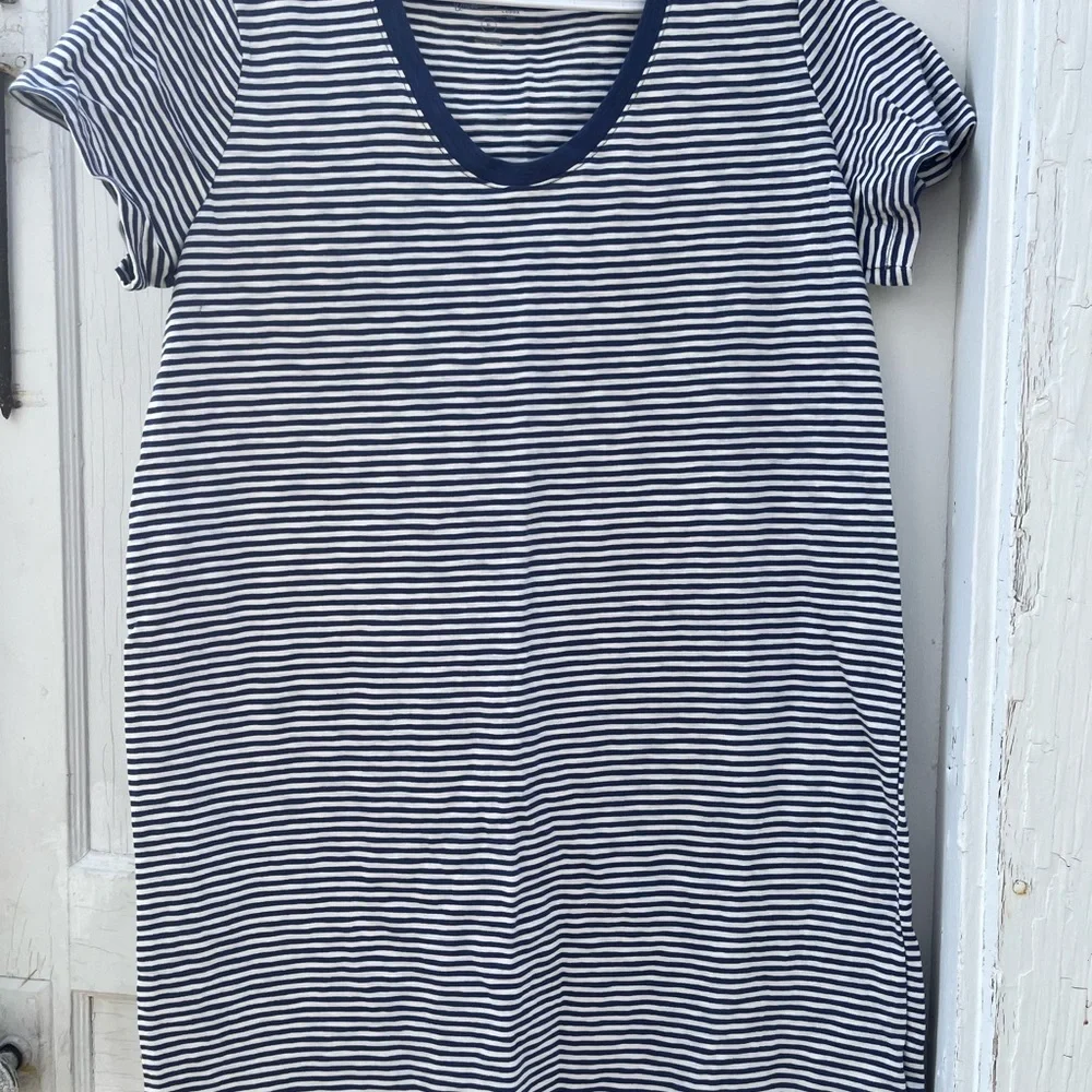 Ladies short sleeve casual dress. Size XL. New without tags. 100 percent cotton.